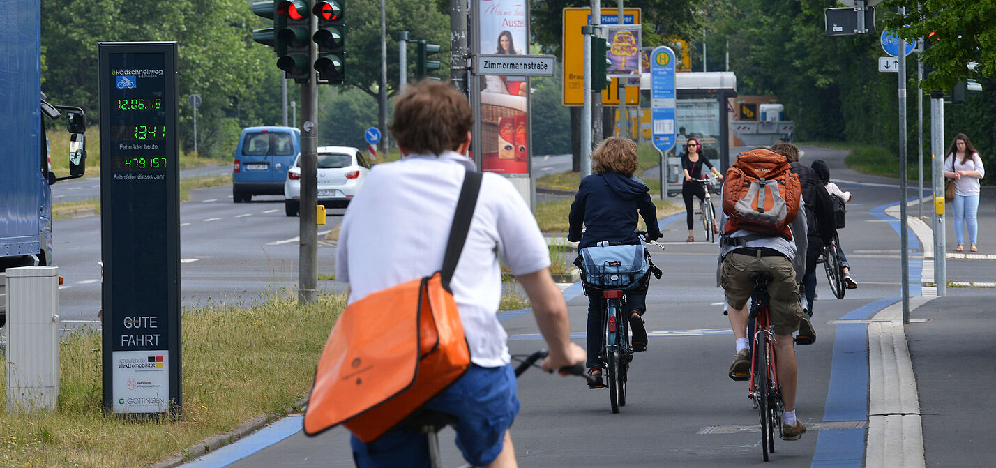 Gute Radwege sind in Deutschland Mangelware - das soll sich ändern. Gute Radwege sind in Deutschland Mangelware - das soll sich ändern.